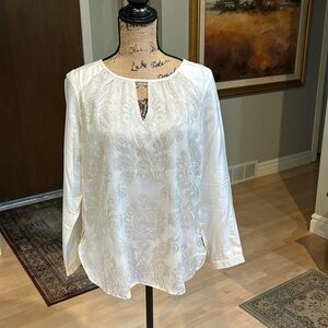 Sundance Cream 100% Overlay, Metallic Gold Top PM.